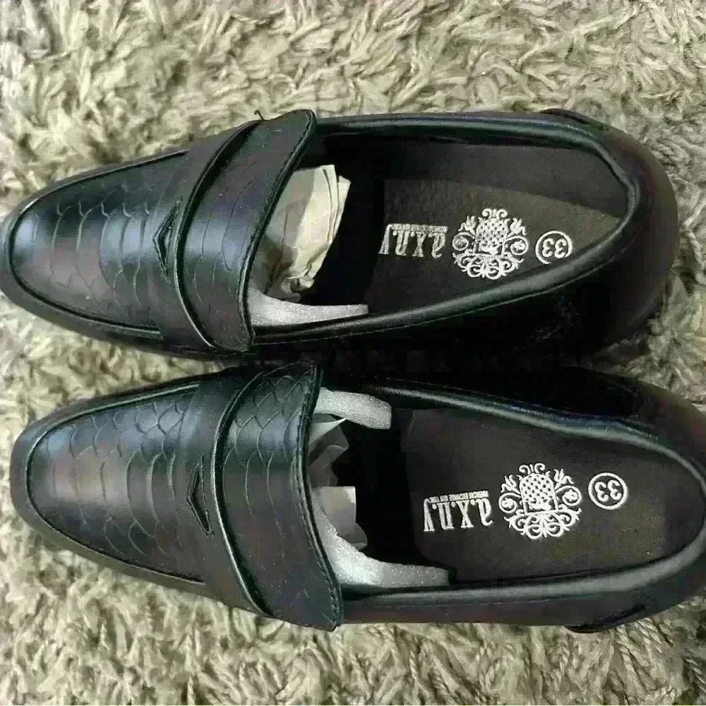 Boy Black Loafers NWB Size 33